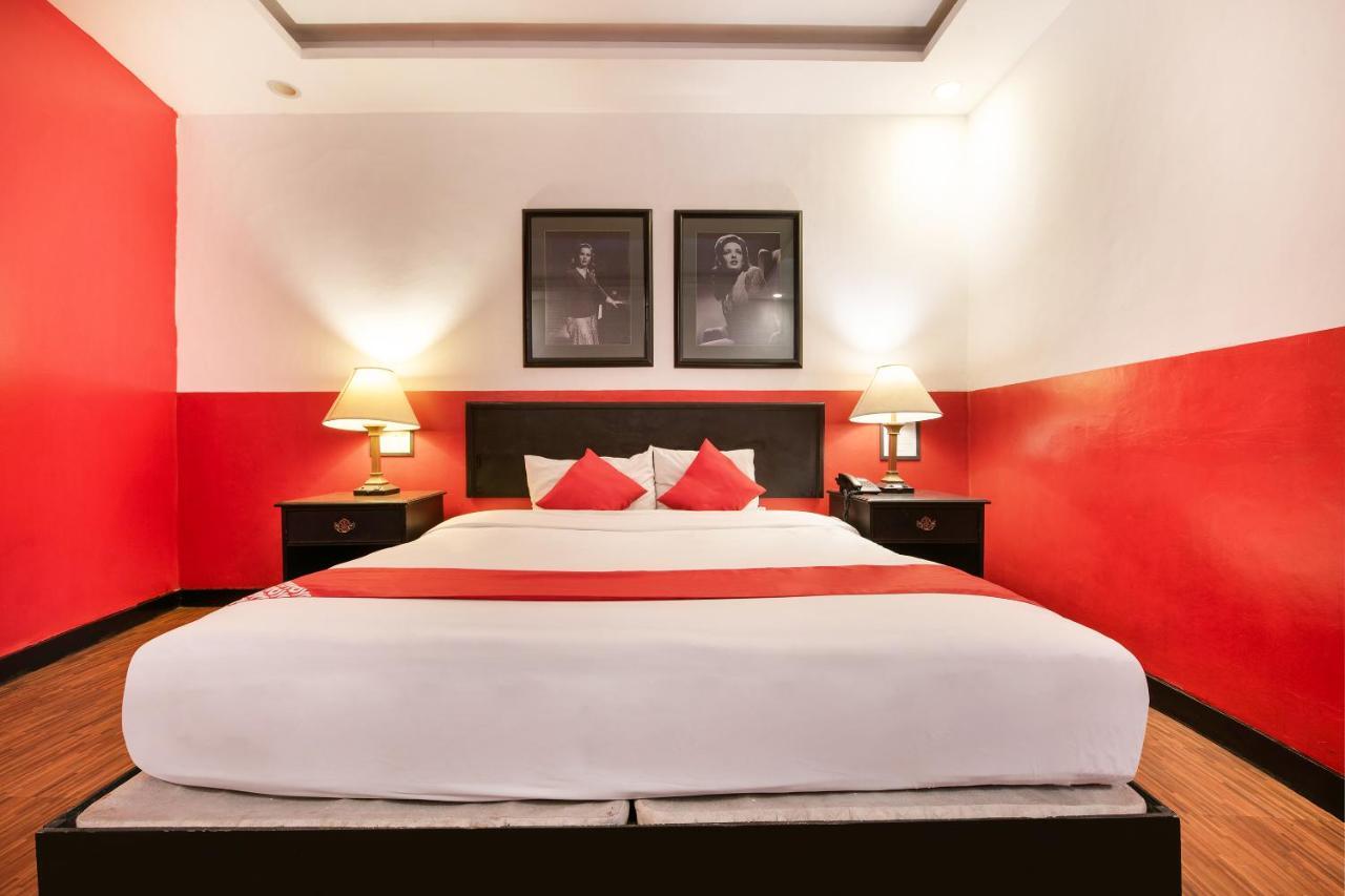 Oyo 432 Diamondwood Hotel Angeles Exteriör bild